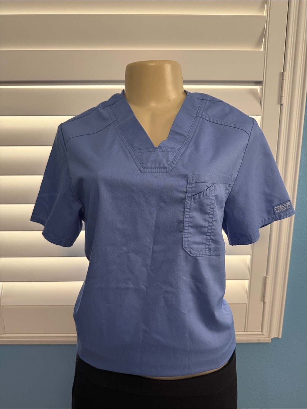 Cherokee Ceil Blue Women's Blue V-Neck Medical Scrub Top